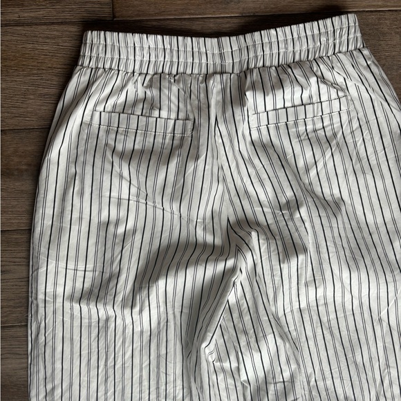 White Fox Boutique Walking Out Striped Pants White Size Small - Picture 7 of 12